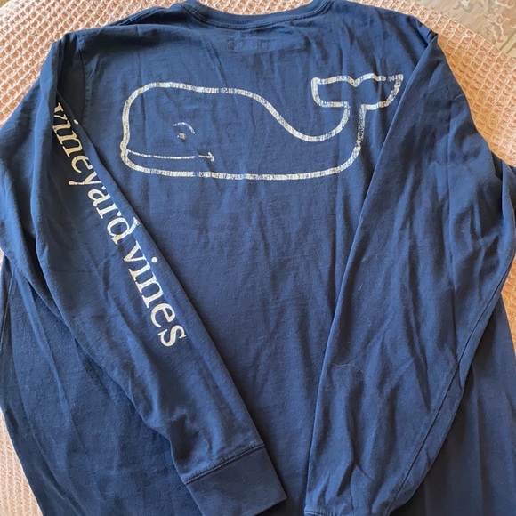 Vineyard Vines Men Vintage Whale Long Sleeve Tee - Picture 3 of 5